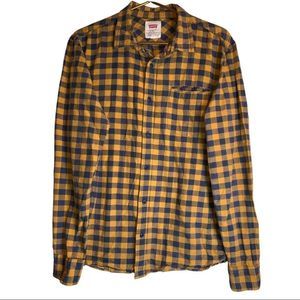 Used Levi’s Flannel Plaid Shirt